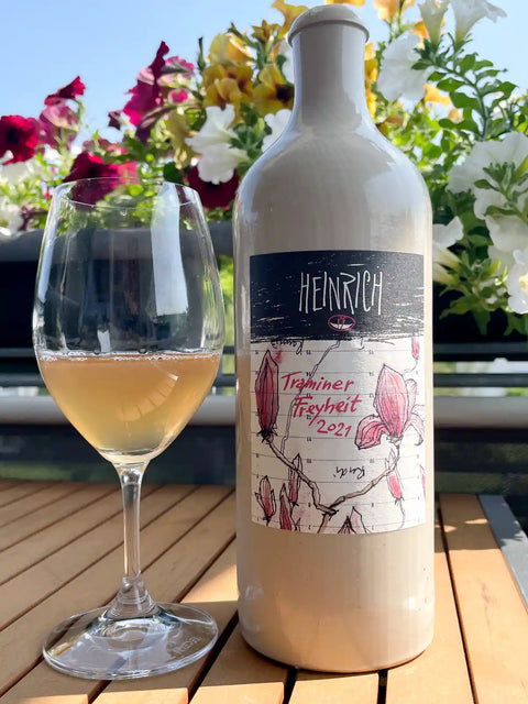 Heinrich Traminer Freyheit 2021 bottle and glass