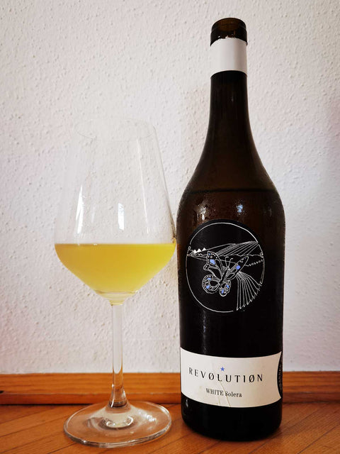 Johannes Zillinger White Solera with glass