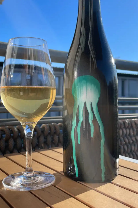 Bottle and glass of Milan Nestarec Dopamin nv 7 - Natural Wine Dealers