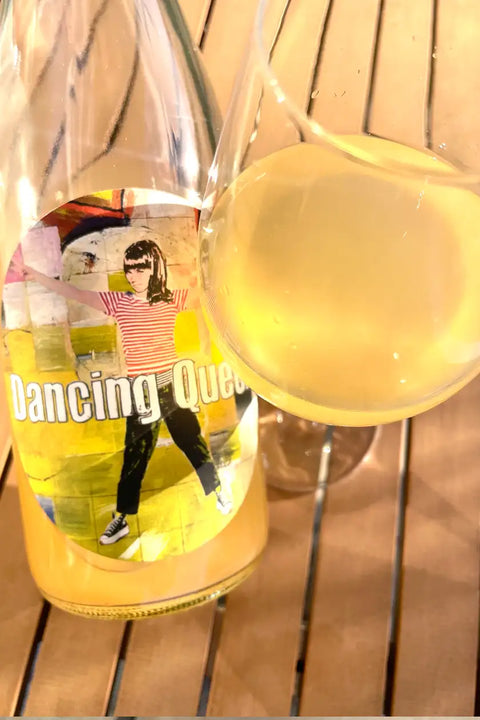 Bottle and glass of Pittnauer  Dancing Queen 2024 - Natural Wine Dealers